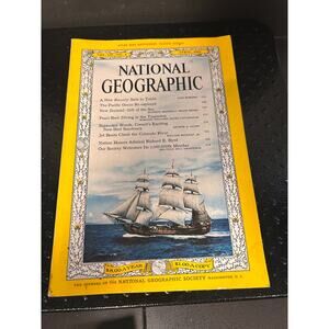 vintage National Geographic Magazine from April 1962 (Volume 121, No. 4).